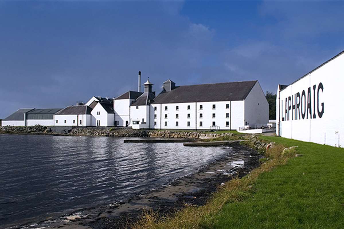 1%20Laphroaig_0002_1_101235960_002.jpg